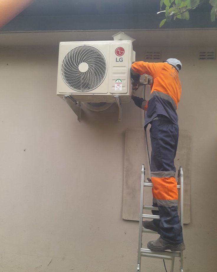 Intervention de maintenance de climatisation